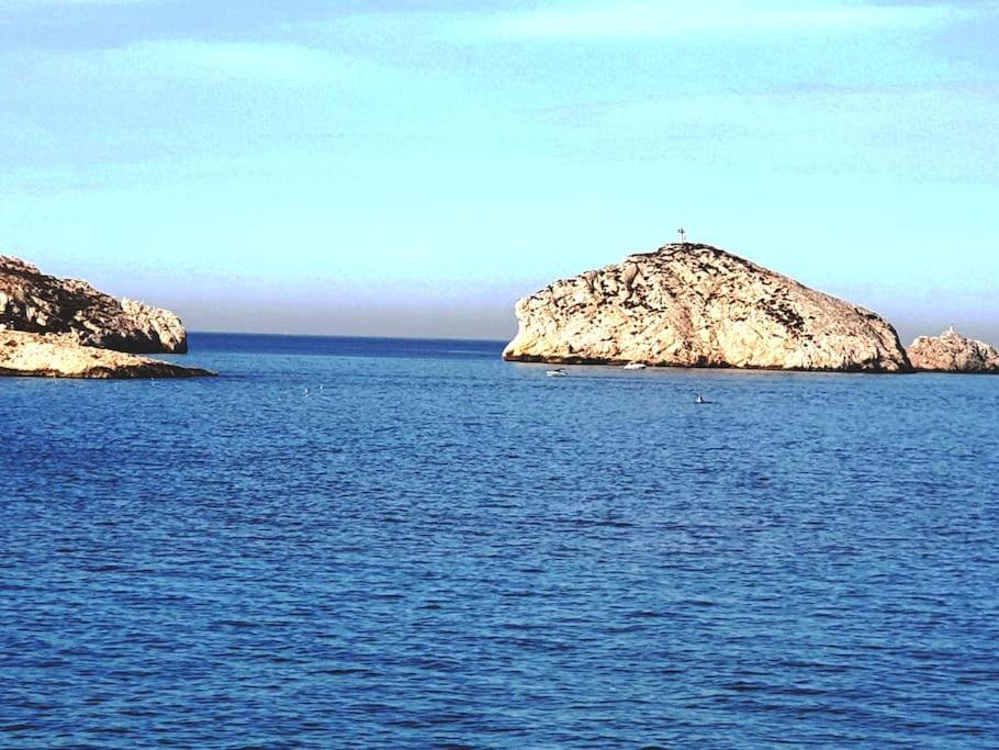 מרסיי Maison De Village A 35 M Du Bord De Mer מראה חיצוני תמונה